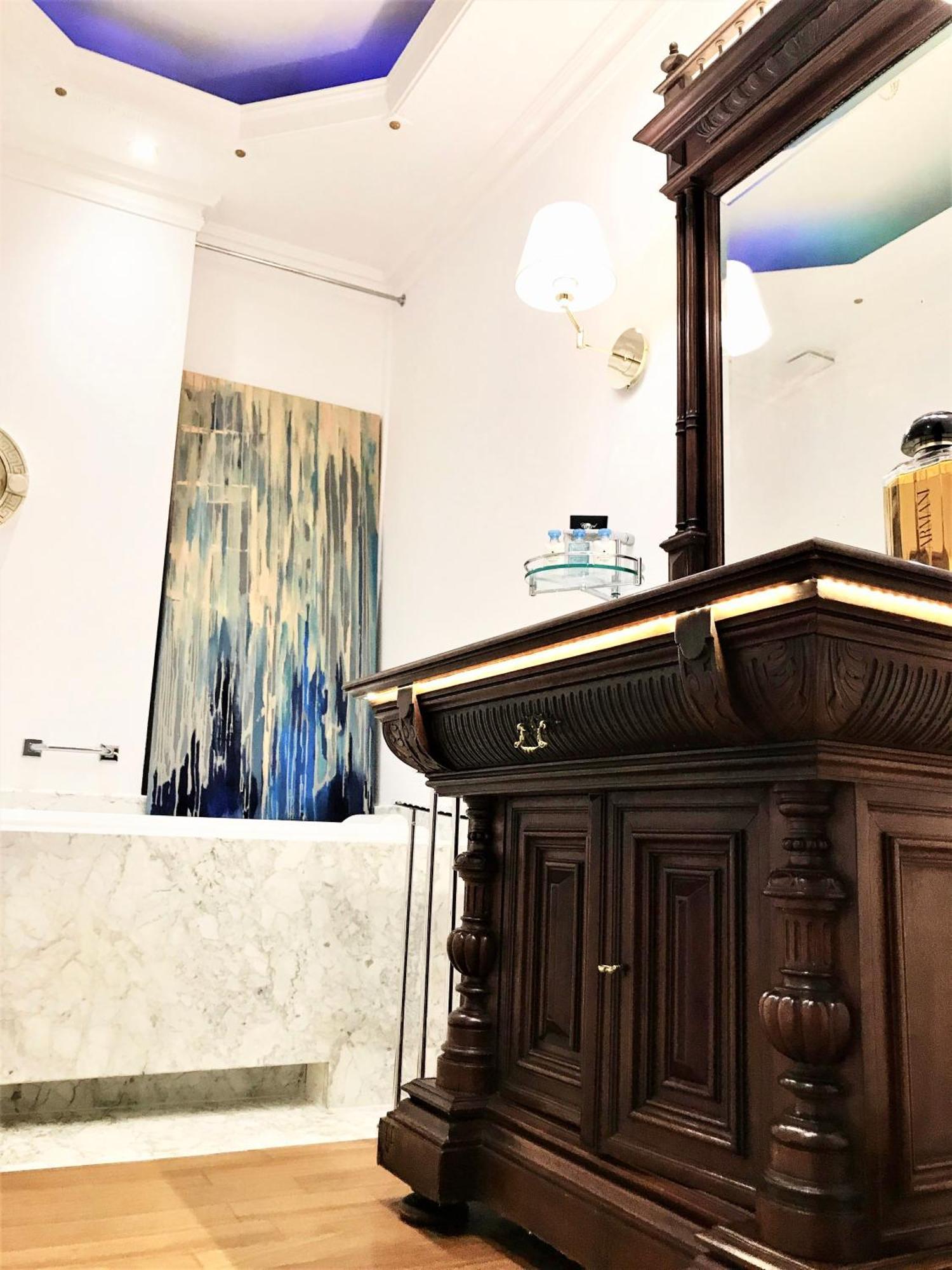 Mondrian Luxury Suites & Apartments Market Square IV Варшава Номер фото