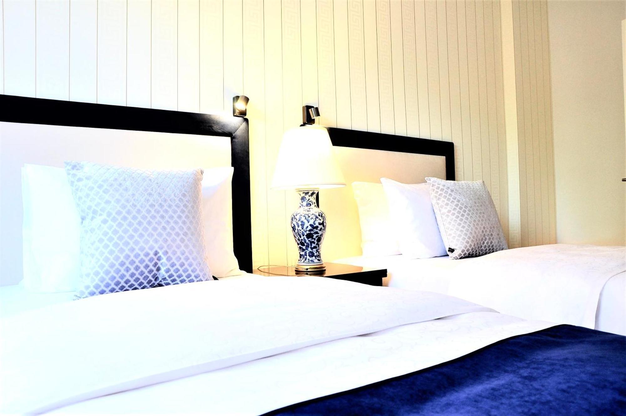 Mondrian Luxury Suites & Apartments Market Square IV Варшава Екстер'єр фото